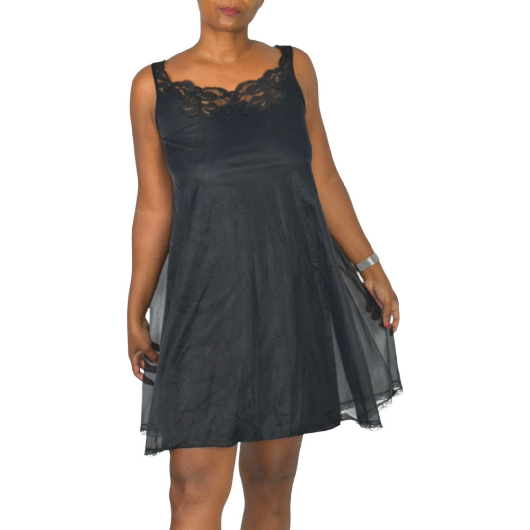 Vintage Babydoll Nightie Black Nylon Vanity Fair Gown Shortie Sheer Lace Small