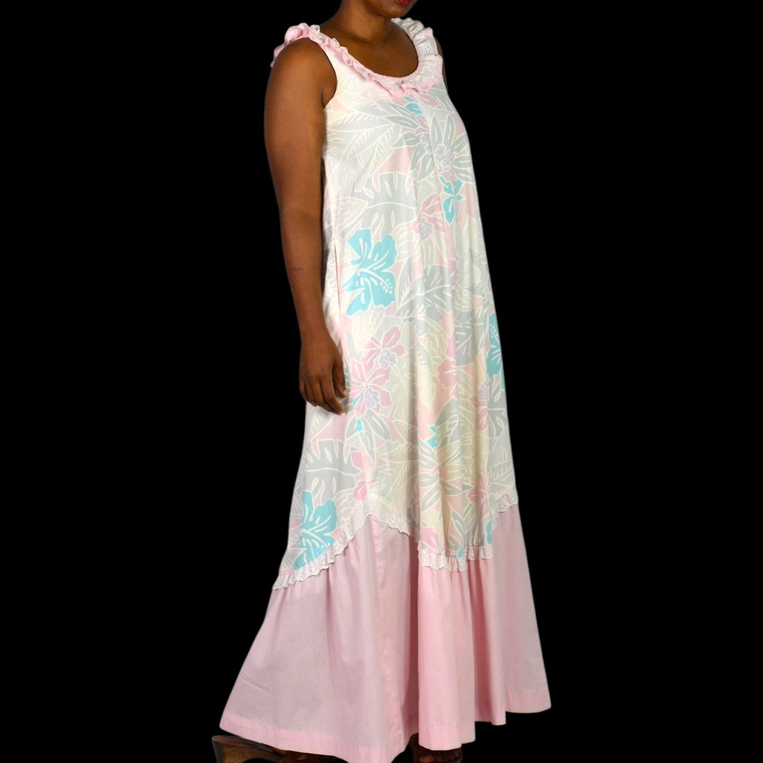 Vintage Hilda Hawaii Dress Pink Pastel Hawaiian Floral Maxi Tiered Eyelet Muumuu Small