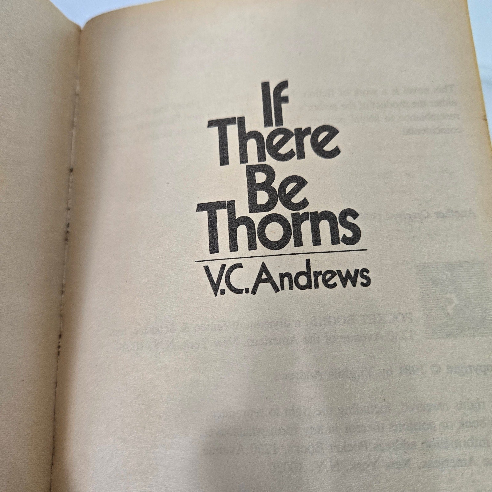 VC Andrews Dollanganger Series Paperback 4 Books Saga Keyhole Thorns Paradise Flower Shadows Vintage Pocket Books 80s Gothic
