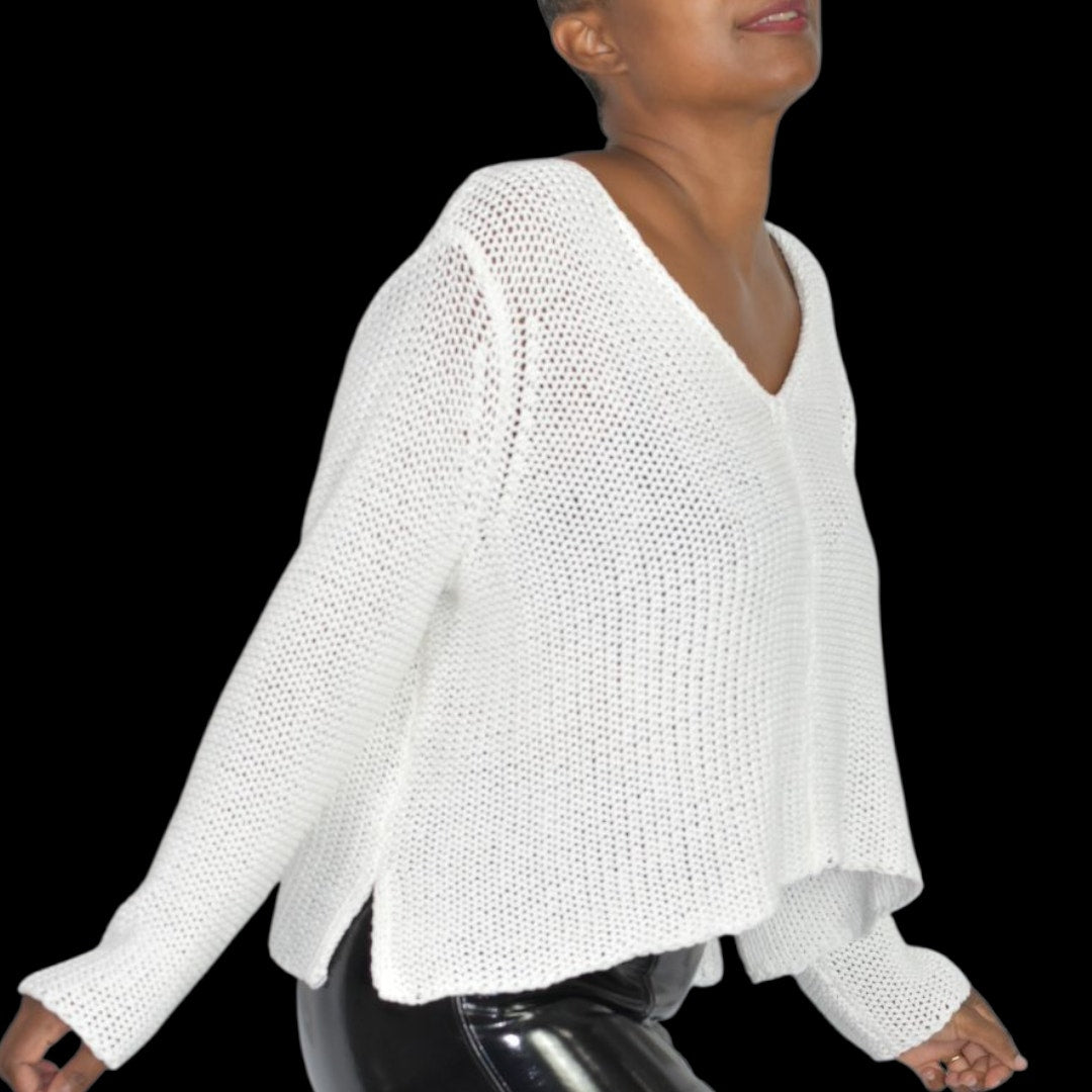 Wooden Ships Maui V Neck White Ivory Pullover Sweater Slouchy Cropped Boxy Side Slits Small Medium
