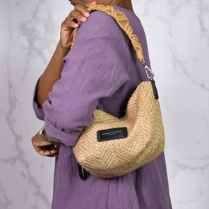 Gianni Chiarini Firenze Straw Bag Tan Woven Shoulder Slouchy Hobo Raffia Leather