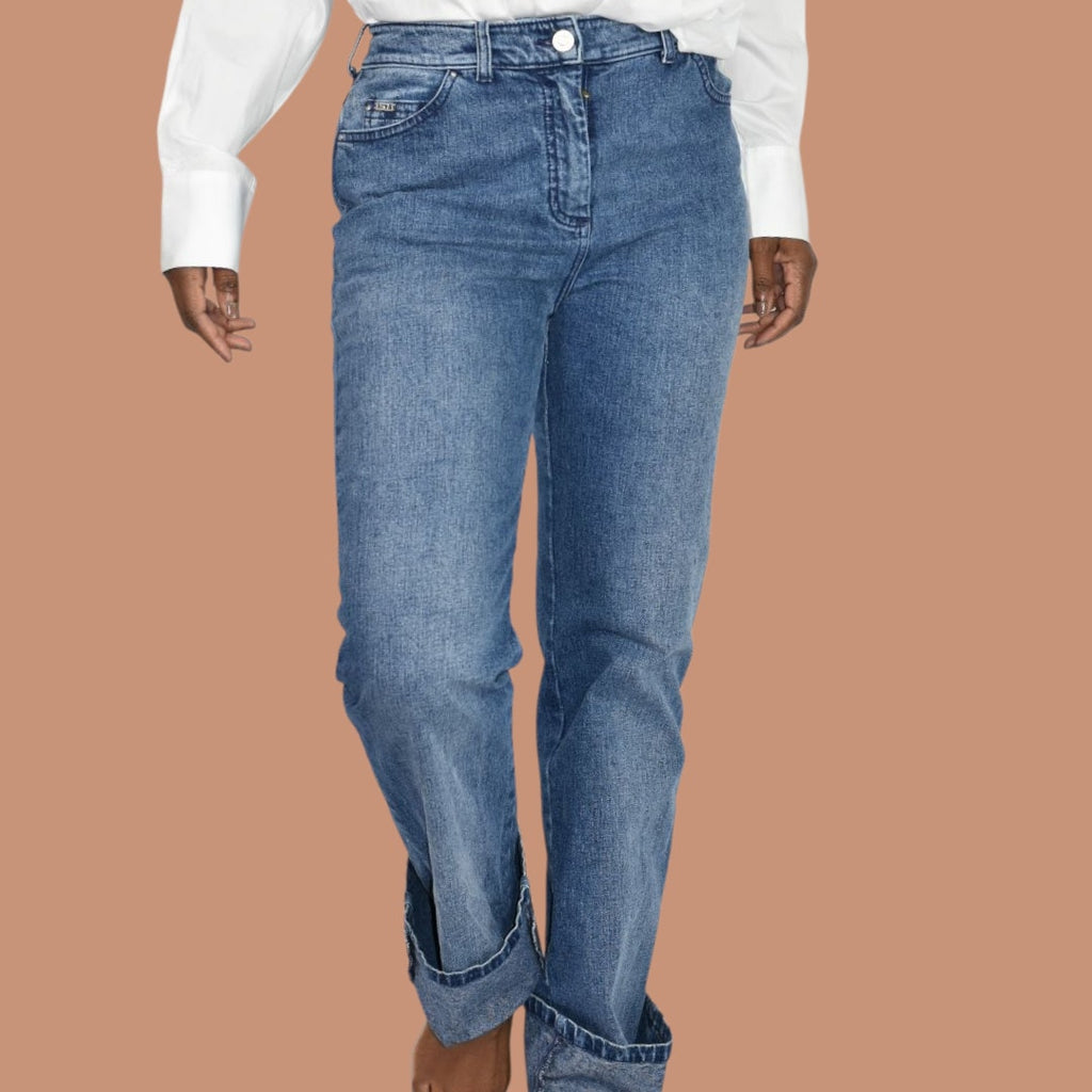 St John Sport Jeans Blue Straight Leg Marie Gray Medium Rise Wash Stretch Denim Logo 4