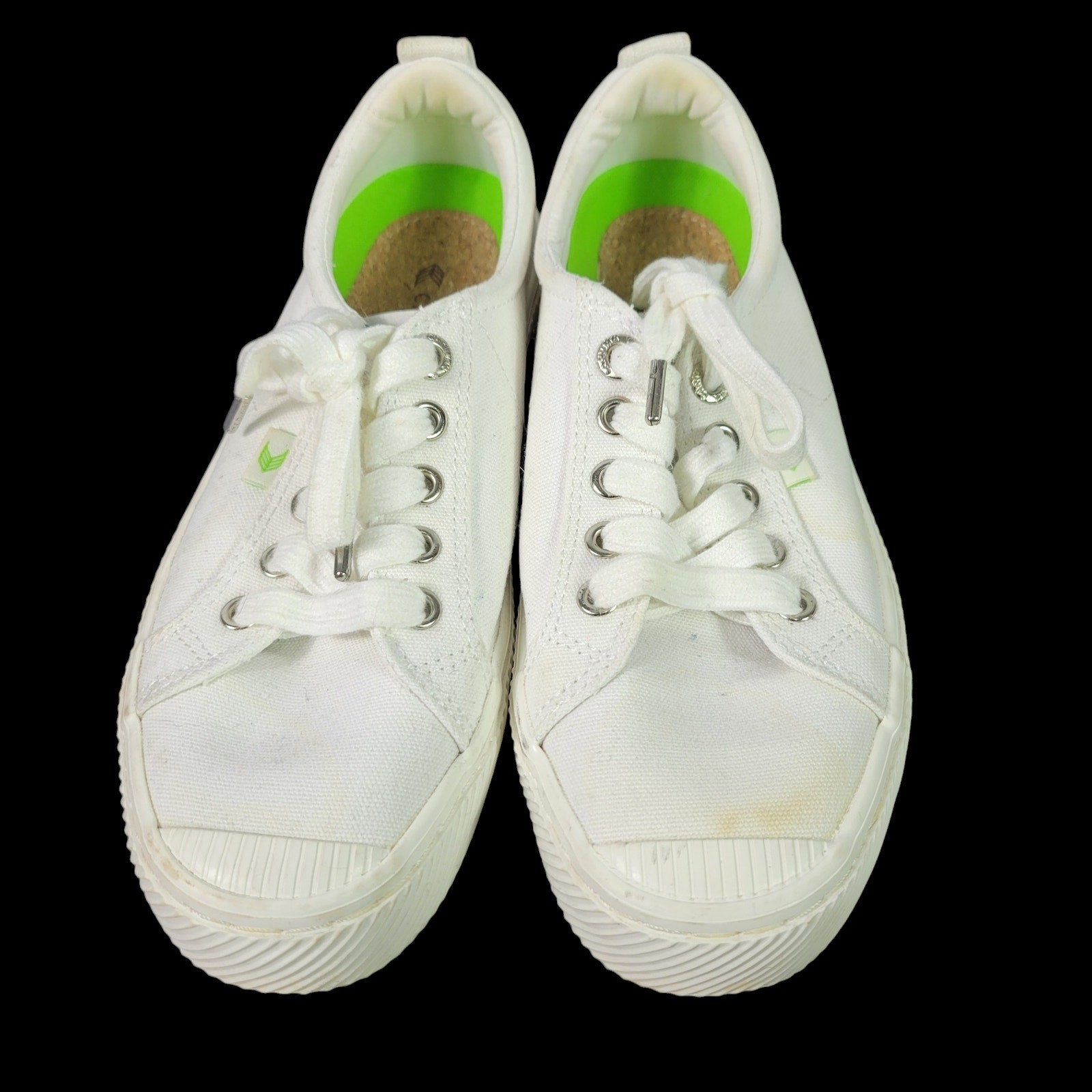 Cariuma Canvas Sneakers OCA Low Top White Cap Toe Lace Up Unisex 7.5 Women 6 Men