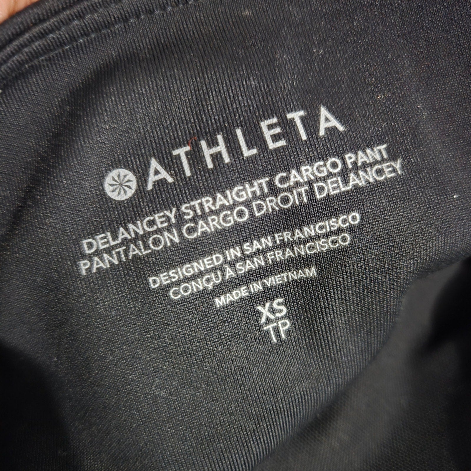 Athleta Delancey Straight Cargo Pants Black Straight Leg Stretch Pull On High Waist XS