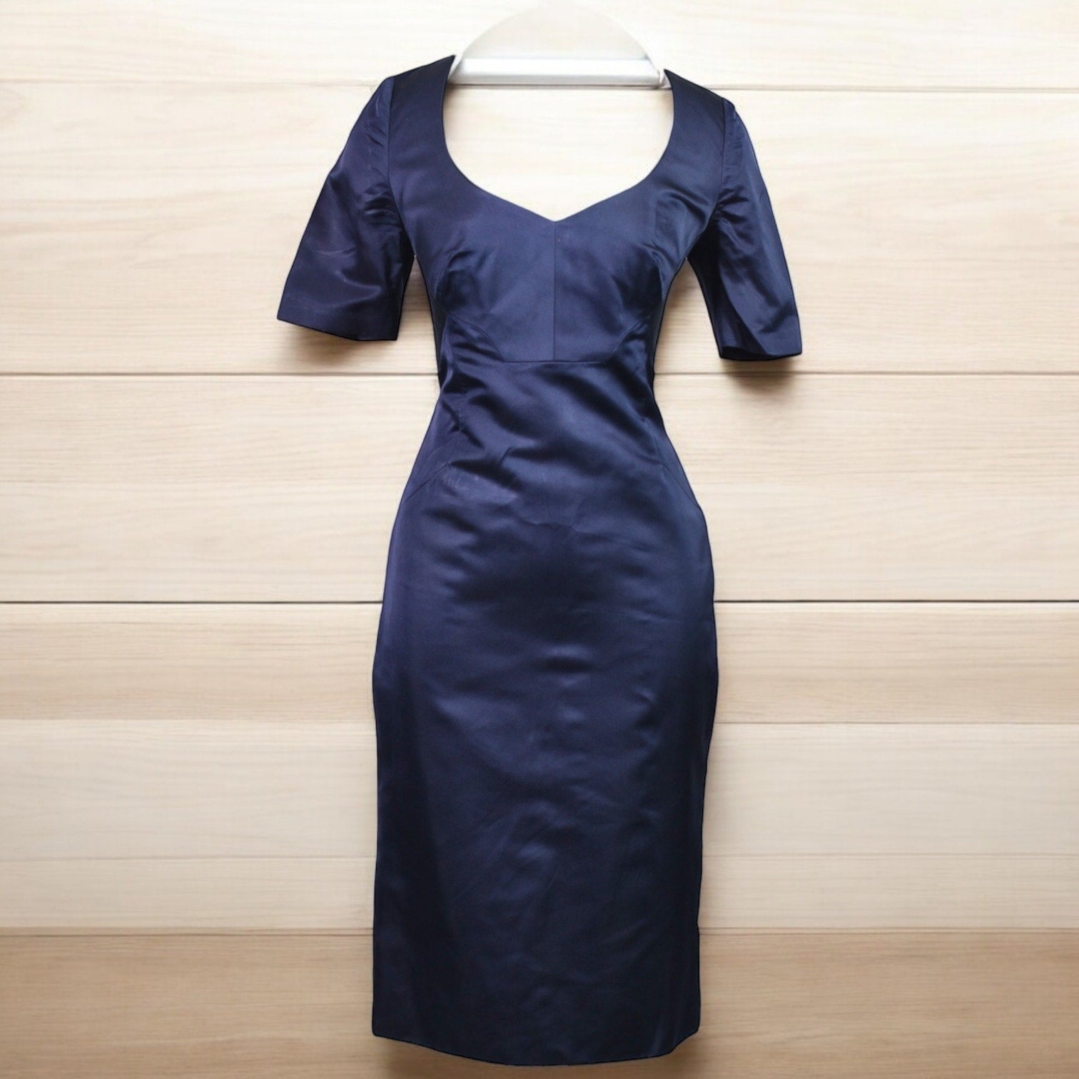 Carolina Herrera Sheath Dress Blue Navy Satin Pencil Fitted Silk Satin Sweetheart Neckline Size 2