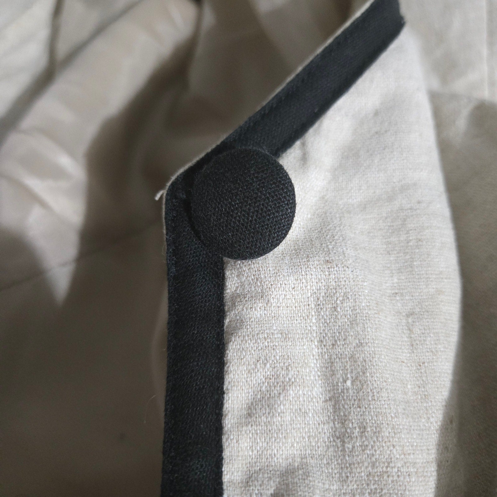 Vintage Althuser Linen Blend Blazer Jacket Beige Cropped Black Trim Tailored Shoulder Pads 10