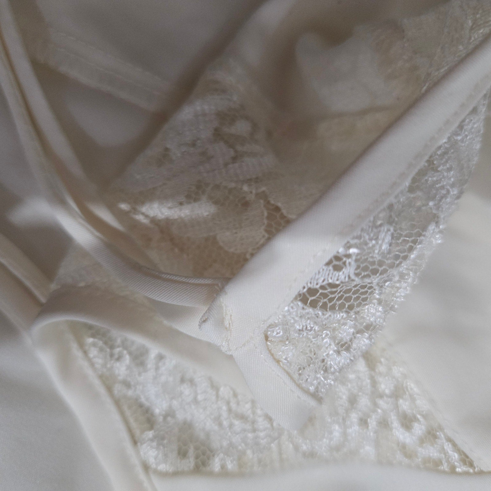 Vintage Victorias Secret White Lace Slip Ivory White Mini Gold Label Chemise Nightie Nightgown 90s Y2K XS