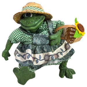Vintage Russ Berrie Country Folks Figurine Mrs Gardenhopper Green Frog Shelf Sitter Gardening Gardening Toad Kathleen Kelly Critter Factory