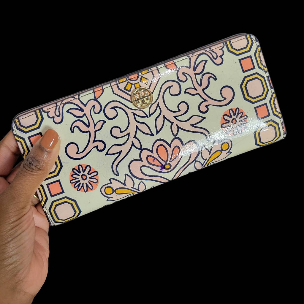 Tory Burch Hicks Garden Party Wallet Pink Slim Envelope Patent Leather Floral Printed