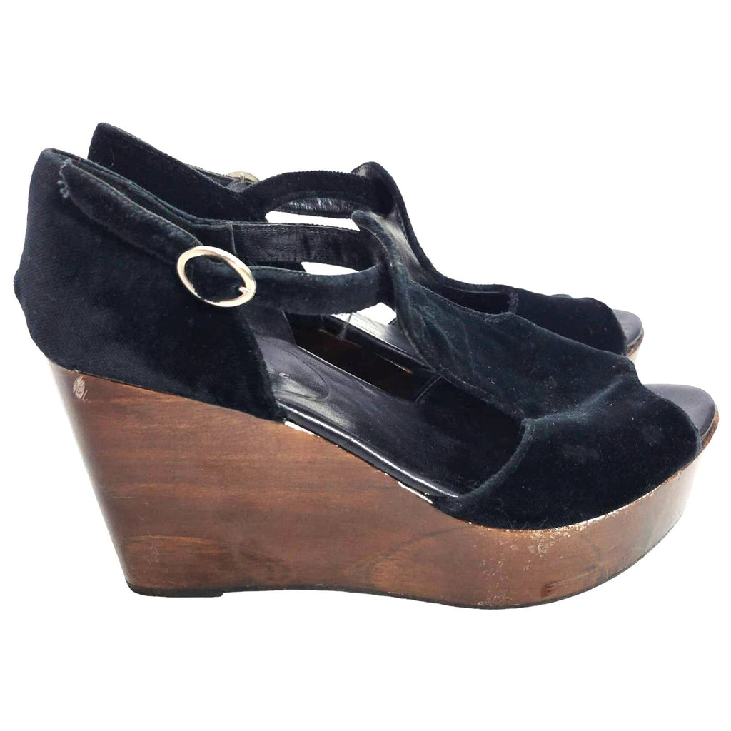 Bettye Muller Platform Wedge Black Velvet Wooden Heel T Strap Peep Toe Chunky Size 9.5