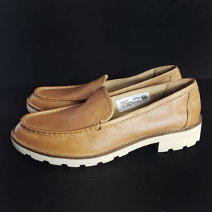 Sperry Lug Sole Loafers Size 11