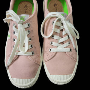 Cariuma Canvas Sneakers OCA Low Top Rose Pink Cap Toe Unisex 8.5 Women 7 Men