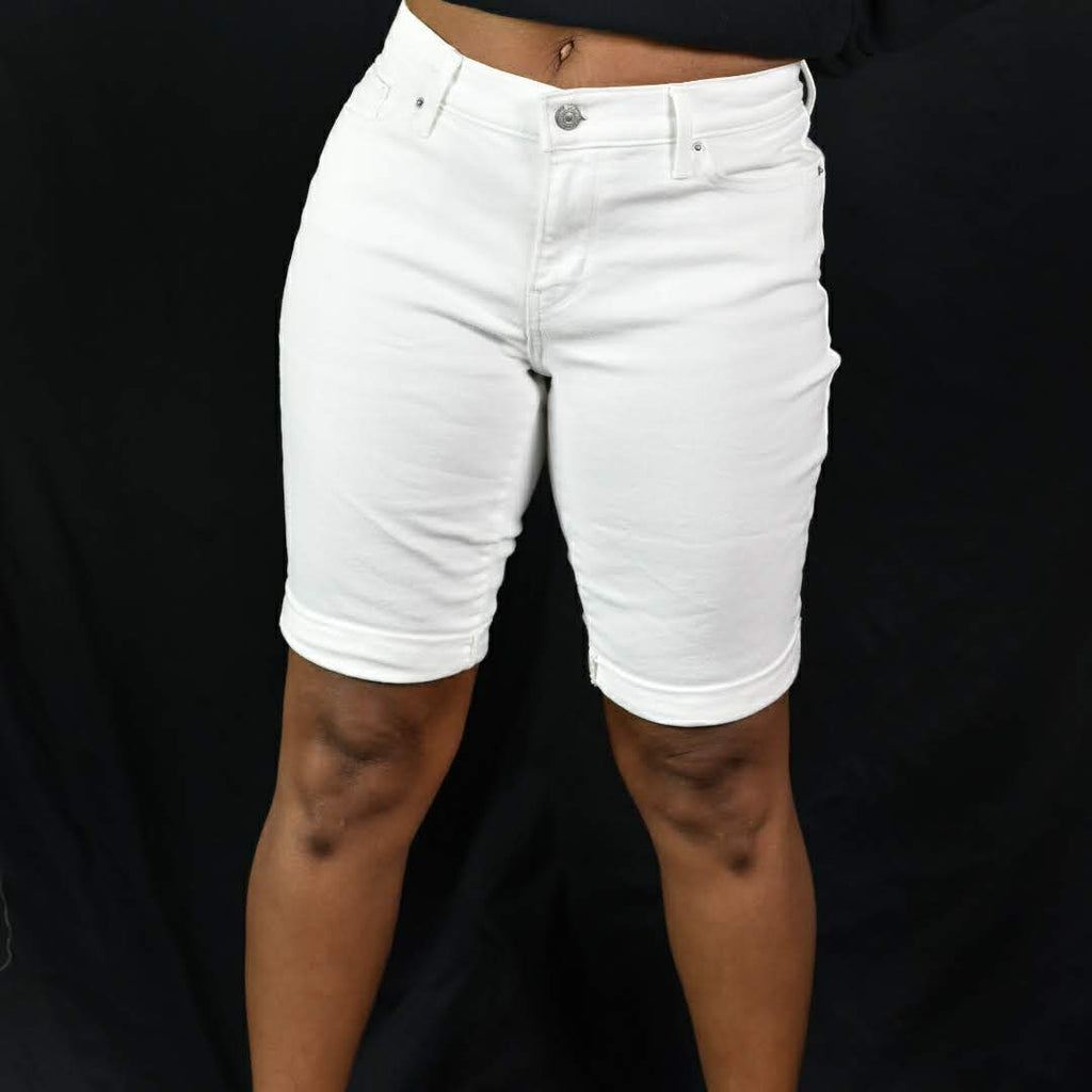 Levis White Bermuda Shorts Size 29