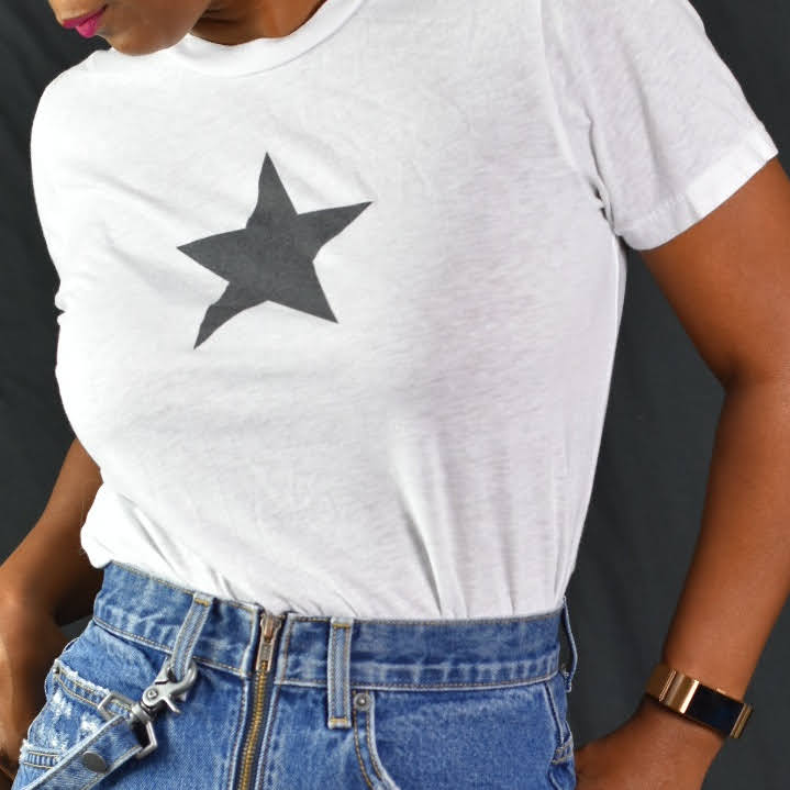 Truly Madly Deeply White Star Tee Size Small