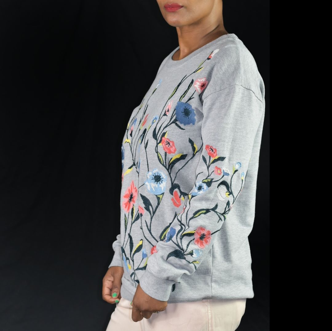 Sundry Floral Embroidered Sweatshirt Size XS
