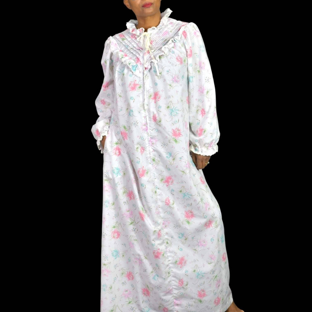 Vintage JC Penney Robe Nightgown Prairie Country White Floral Modest Size Large