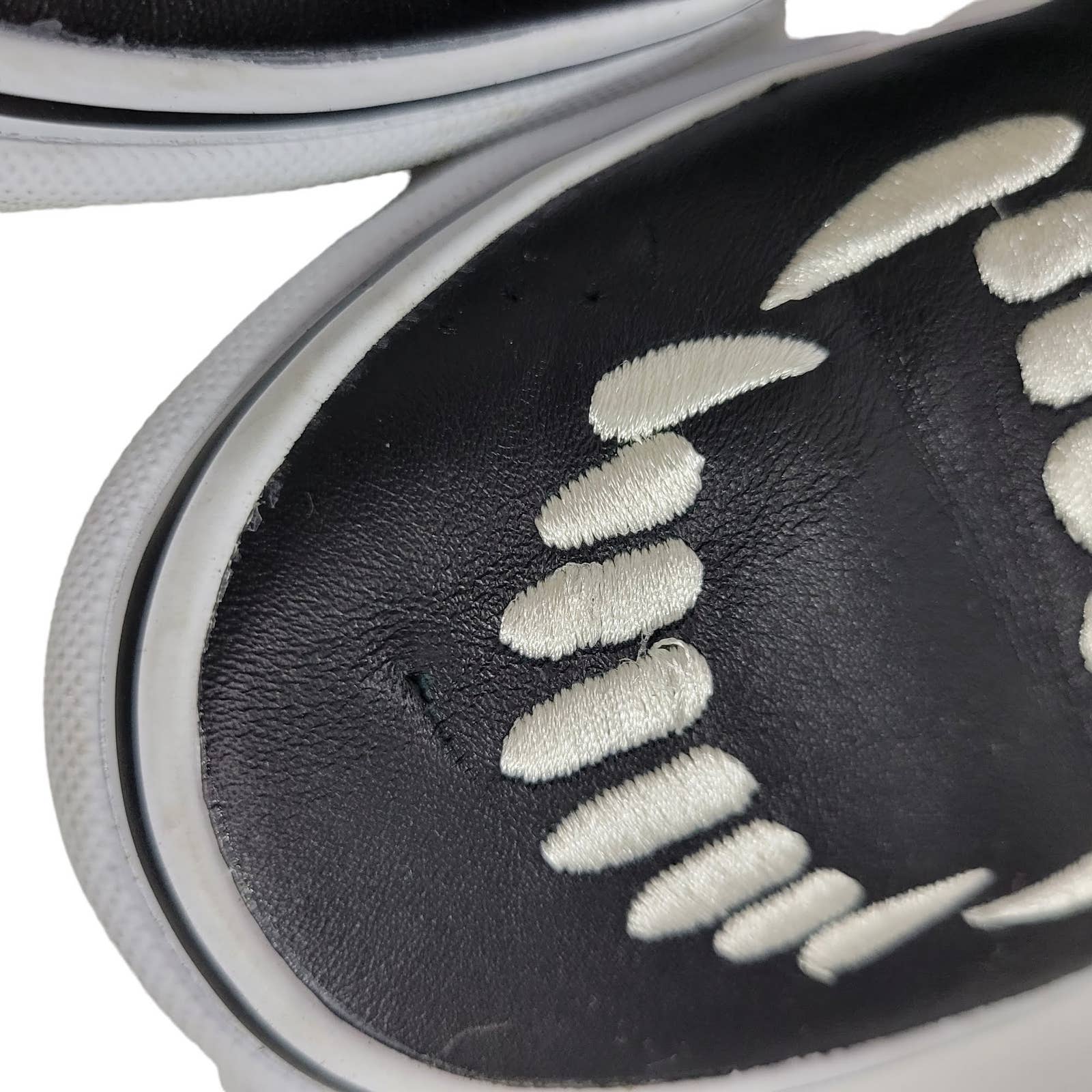Vans Fangs Sneaker Slip On Black Leather Embroidered Unisex Size 8.5 Women 7 Men
